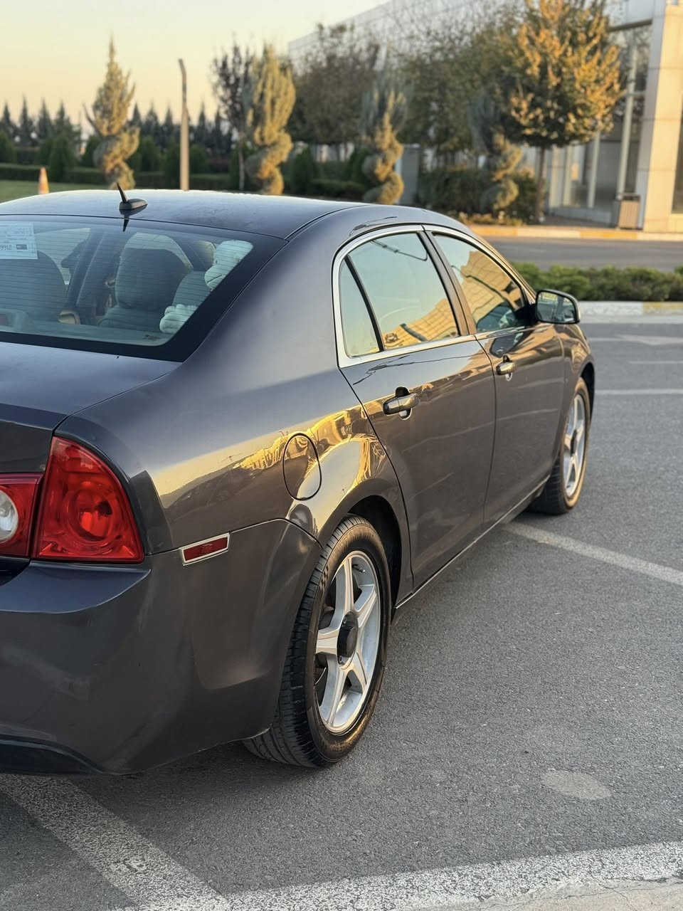 سلاو شۆفرلێت مالیبۆ
مۆدیل ٢٠١١ 
گێر مەکینە کارەبایی تەبرید هەمووی بەشەرت 
سۆنەرم داناوە بەبێ و دەعم و قرچ 
هەموو گیانی بەشەرت 
نرخ ٧٣$ معامەلەیەکی کەم
***********
***********

شفروليت ماليبو
كير و محرك بشرط 
تحويل وكالة بشرط 
سعر٧٣$ مجال قليل
***********
***********
