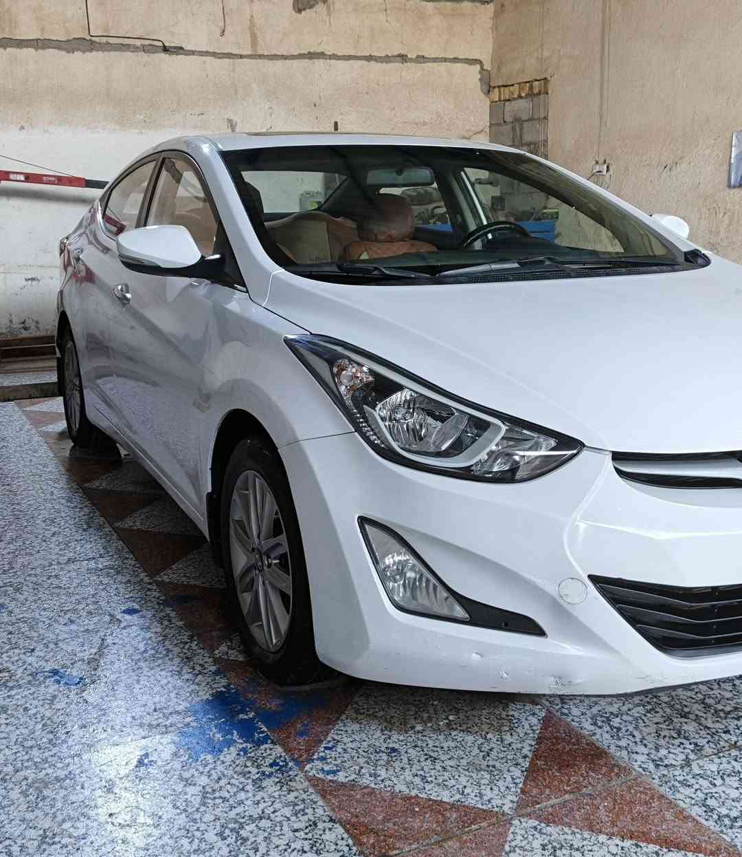 السلام عليكم
النترا  موديل 2015 وارد خليجي
 رقم بصره سنويه نافذه راعيهة بالعماره 
محرك 1800 مفتوح 
سياره بيهة صبغ فقط الدوس ومكانات بارد 
سعر 117 مكاني العماره 
***********
