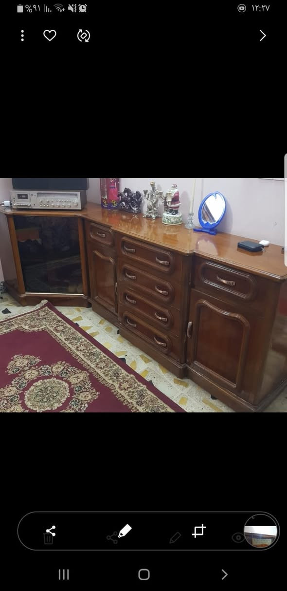 غرفة اخشاب صاج الاصلي نضافه فول 

السعر مليونين ونص وبيها مجال 
للتواصل
***********
