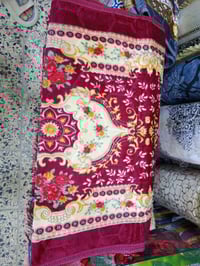 حرير صافي • طقم • الشطره قرب بوابه