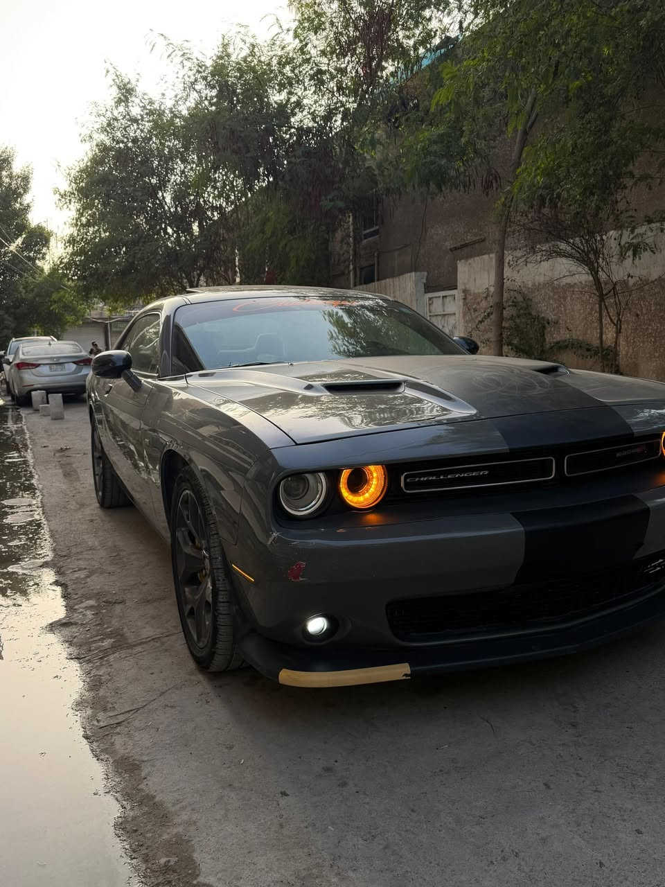 جالنجر موديل 2018 بغداد رقم كلش حلو. وسياره مواصفاتها 1/1 فتحه  حت ستيرن كهرباء.  
عنواني بغداد حي تونس 
 حادثها جاملغ امامي وربع بنيد نفسه مصبوغ 
 وجاملغ خلفي مكاني حي تونس بغداد 
***********
