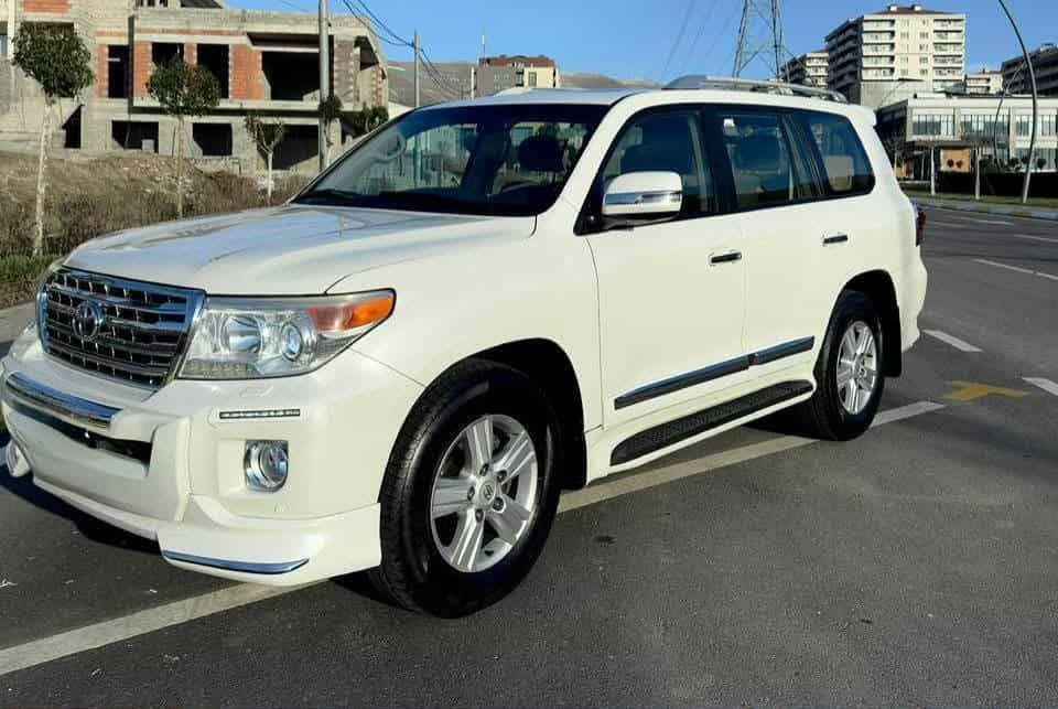 تويوتا لاندكروزر 2013 مواصفات GXR
مكينة V8 سعة 4.6
السيارة وارد سعودي
بدون صبغ
ماشية بس 123,000 كم
يد وحدة
القير والمكينة على الشرط
نظيفة جداً وما بيها أي خلل

رقم صاحب السيارة:
***********
