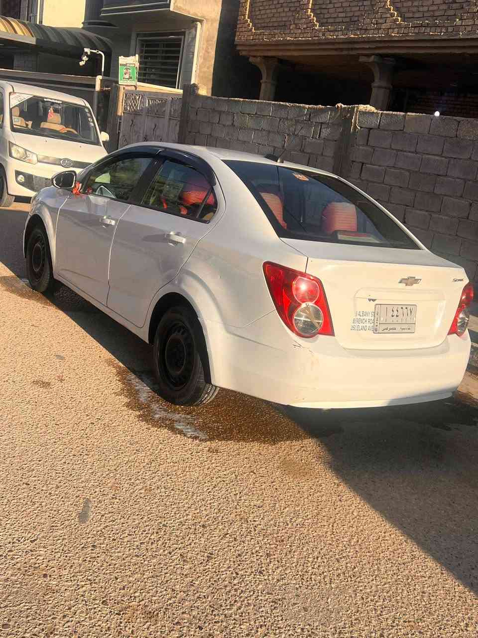 السلام عليكم شوفرليت سونك موديل 2016مكينه 1800مكينه وكير وحداديه وتخم تايرات جددالتبريد ثلج والتدفئه  كهربائباته شغاله من الدعاميه للدعاميه السياره جديده  ربع دينار مذب عليه السياره بيه الجاملغ والبنيد ونص باب الصدر بدون ضربه  السنويه جديده  لل29 السعر ٦٨ وبيه مجال للشراي مكاني كربلاء طويريج الاتصال على الرقم *********** الشراي يتصل رجاءآ
