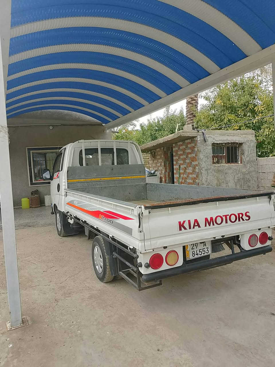 كيه حمل موديل 2018 سياره مكفوله من الضربه والمعجون بيهه طخه بسيطه بل قفل مال البنيد المكان بغداد المدائن سلمان باك السعر 119 الرقم ***********
