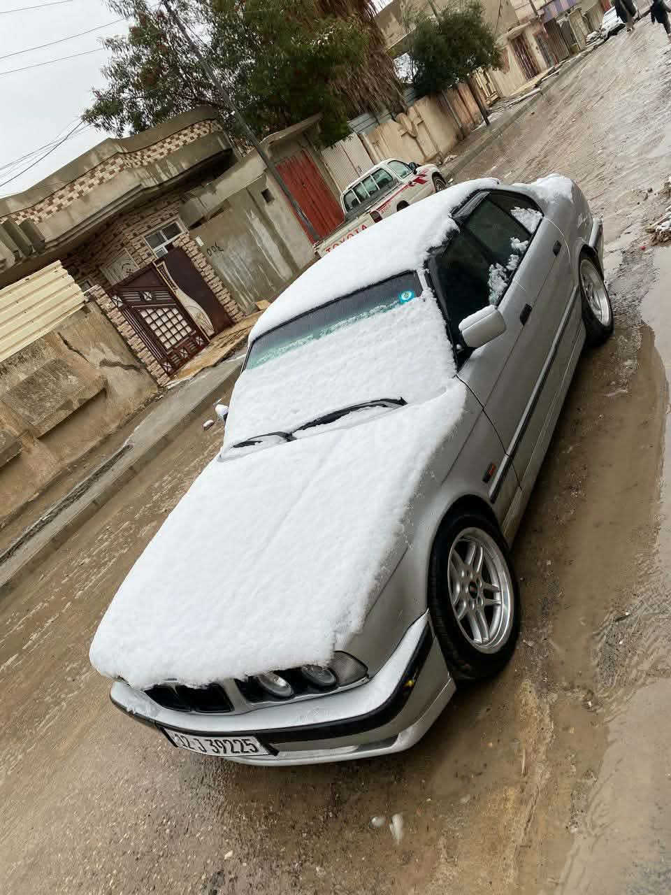 السلام عليكم
540 اصل وفصل  
كير تمساح السيارة جديدة  
اكسل جديد محرك جديد 
مكفولة من القص والشواصي 
سنوية جديدة  
فتحت سقف كشنات جلد

***********
