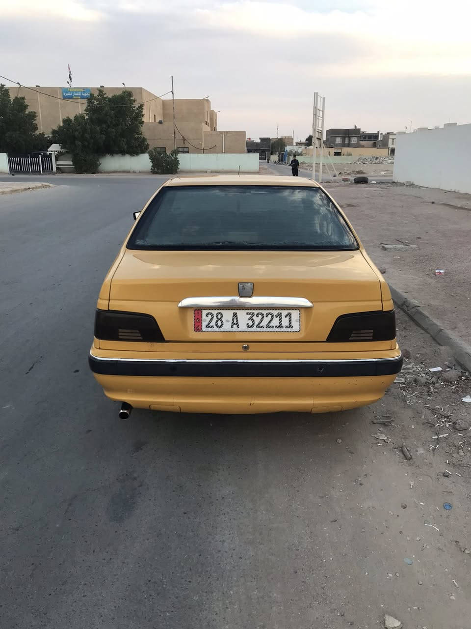 السلام عليكم 
للبيع بيجو بارص موديل ١٧
باسمي مصفره هيئه وغرامات 
للإتصال ع هذا الرقم ***********
