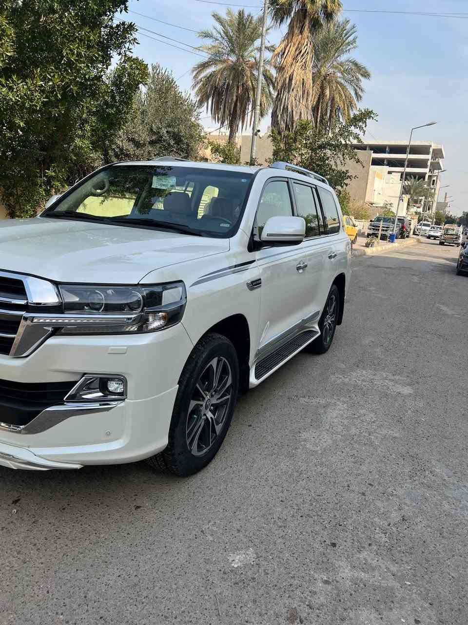 سلام عليكم 
للبيع لاندكروز 2020
ساز اصل
V6
كفالة عامة 
رقم بغداد ب اسمي
سيارة ماشية 48,000 km
السعر 570
مكان بغداد الحارثية


**إذا كنت صاحب هذا الإعلان وتريد حذفه لأي سبب، رجاءا أرسل رسالة إلى الدعم الفني**