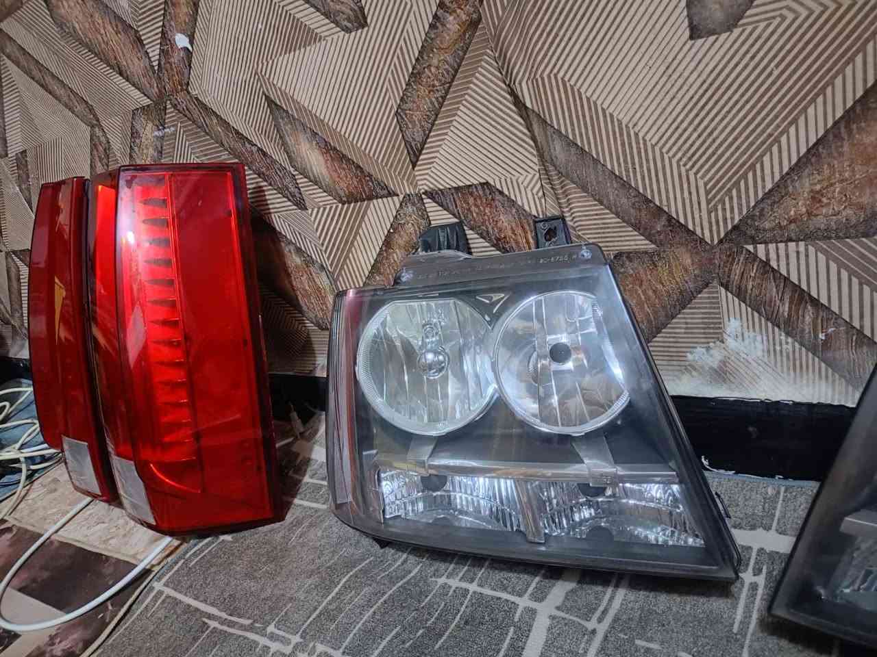 سلام عليكم 
متاح لايت تاهو 14 اصلي حاويه بكلايت تاهو 14 اصلي حاويه صارخه اصليه كامله حاويه السعر شلع 400 واسط الكوت 

***********
