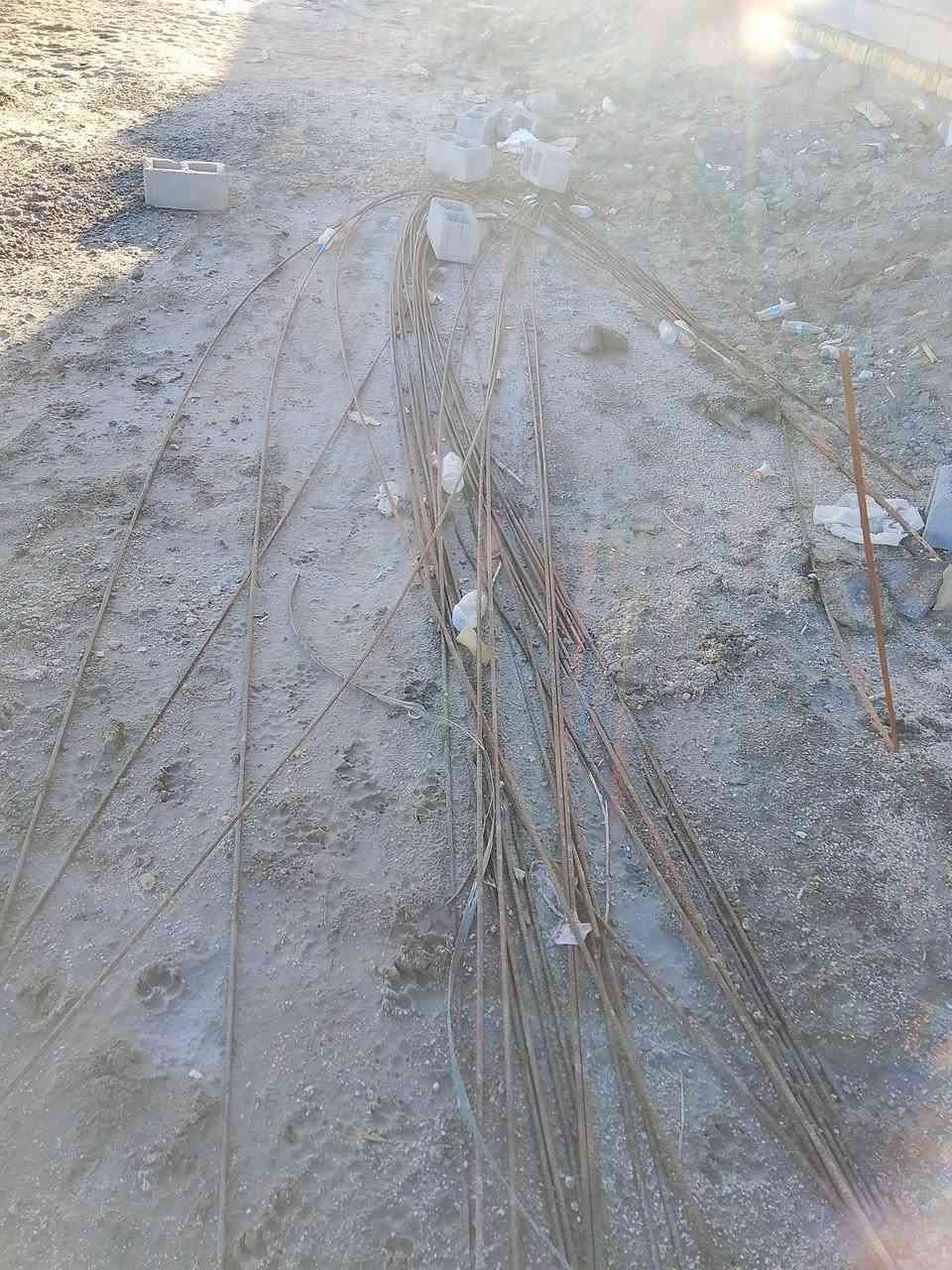 شيش معوج عدد 20 طول الواحد 12 متر
سعر الشيش ب 7000 وبي مجال 
العنوان ناصرية حي جوادين نزله الاولى
*********** رقم صاحب الشيش
