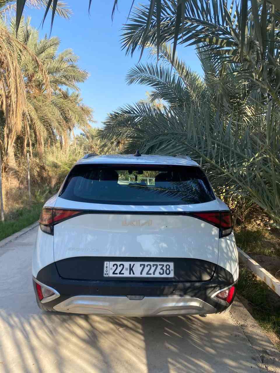 سيارة Kia Sportage 2023 وارد خليجي، كلين تايتل ومكفولة كفالة عامة، مغلّفة PPF أصلي بالكامل لحماية البدي.
الممشى 20 ألف كم فقط، بحالة ممتازة جداً.

المواصفات:
حساسات أمامية وخلفية، نظام النقاط العمياء، تشغيل عن بُعد، درايف مود، تحكم كامل بالستيرن، مثبت سرعة، مرايات جانبية طي تلقائي.

سيارة نظيفة جداً وجاهزة للاستخدام بدون أي مصاريف.

*********** واتساب
