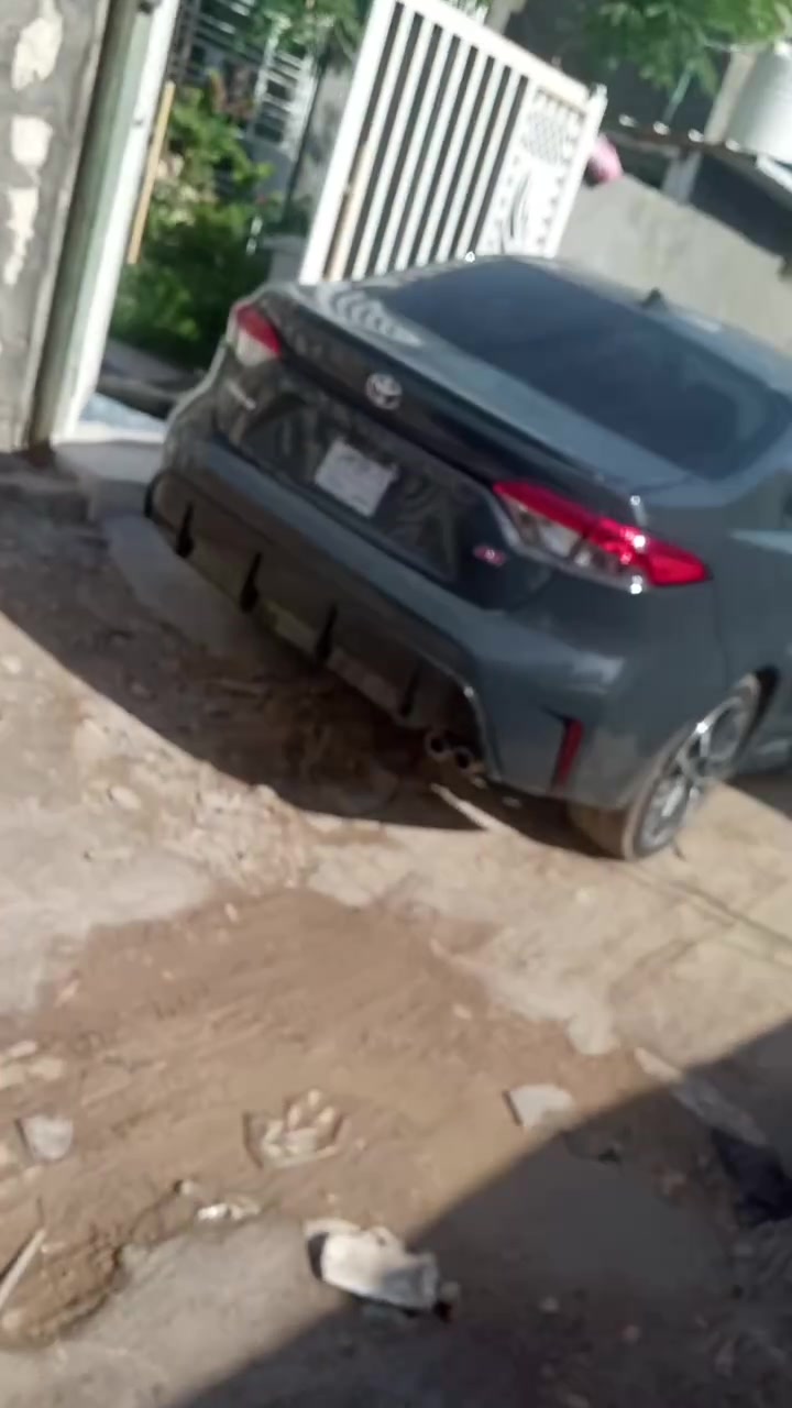 السلام عليكم كورولا موديل 24لون سمنتي مميز 
حادثه مبدل بنيد ودعاميه بدون دواخل رقم شهداء مكانه حله حي البكري 
عارضه ب145وبيه مجال 
***********وات ساب موجود

