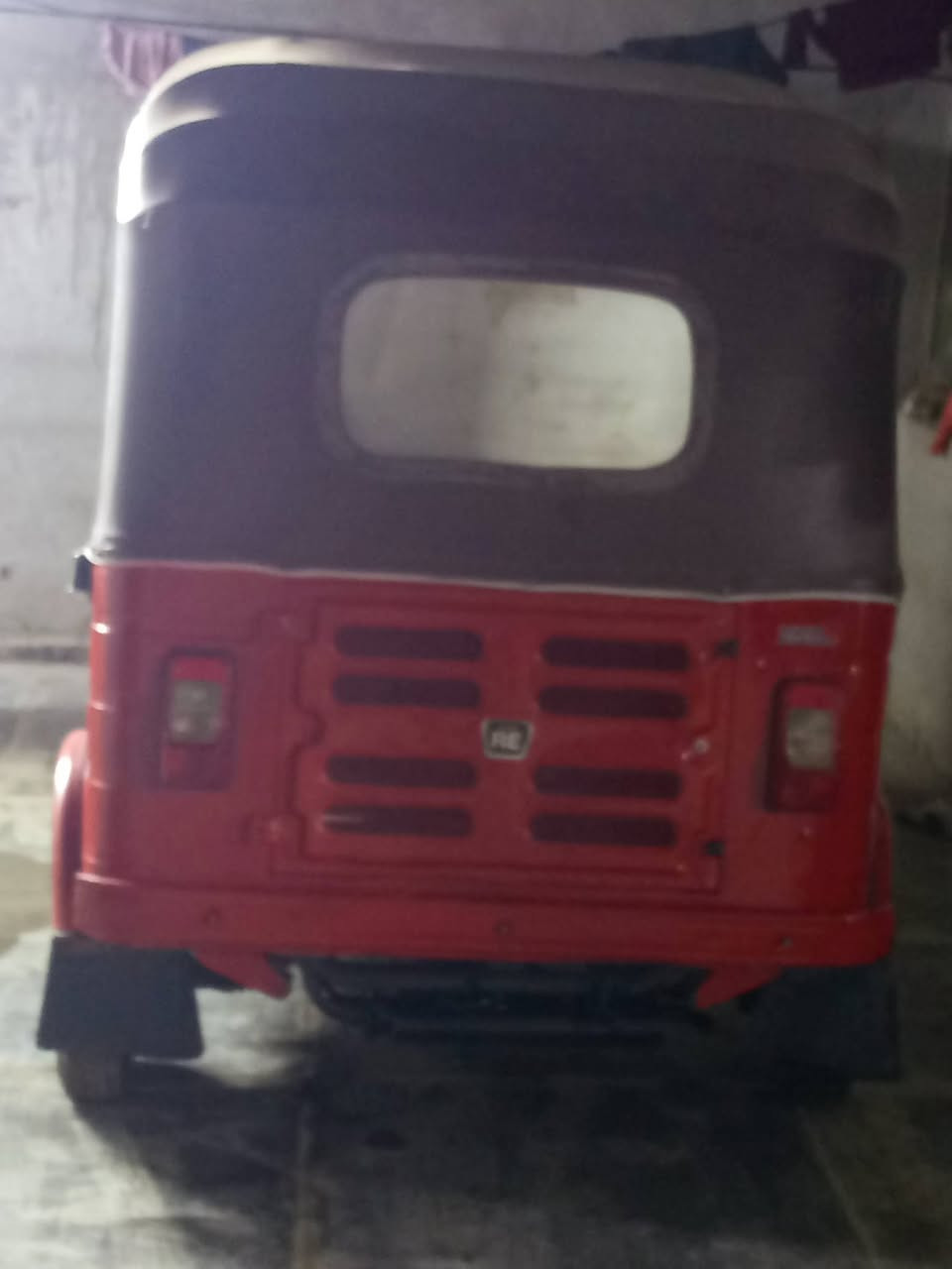 السلام عليكم تكتك موديل 18 بيه ضربه ب الصفحه تكتك مصبوغه عام جماليه تكتك رقم بغداد  السعر 5 و 600 وبيه مجال عنوان بغداد الحسينيه ***********
