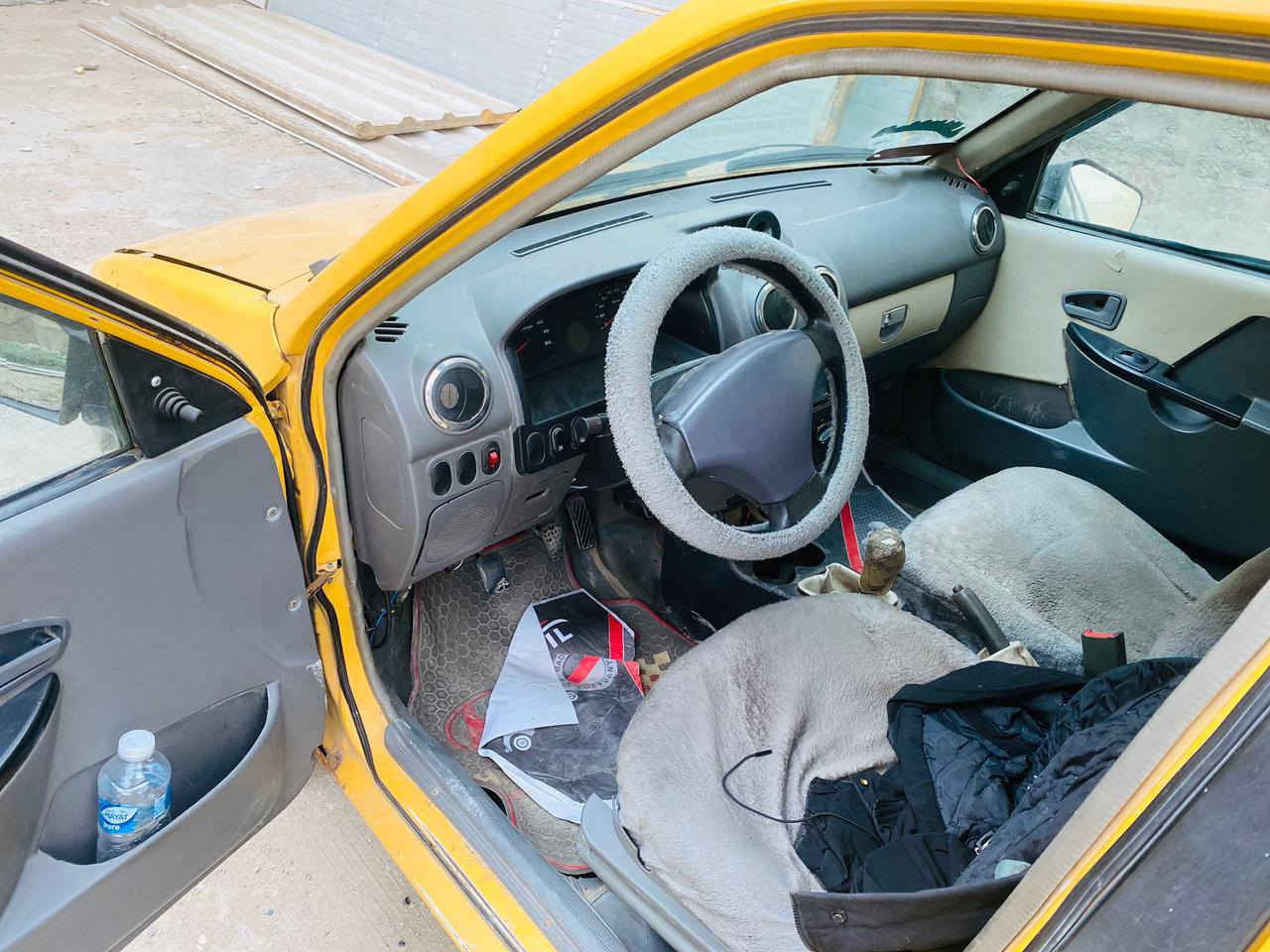 السلام عليكم سايبة للبيع موديل 2012 سيارة خير من الله كير ومحرك تبريد شغال كشر نضيف شوفت عينكم بيهة ملاحضات بسيطة شرط التحويل رقم بغداد انكليزي هيئة وغرامات صافي السعر ٢٤ وبيهة مجال حك الجية ***********
