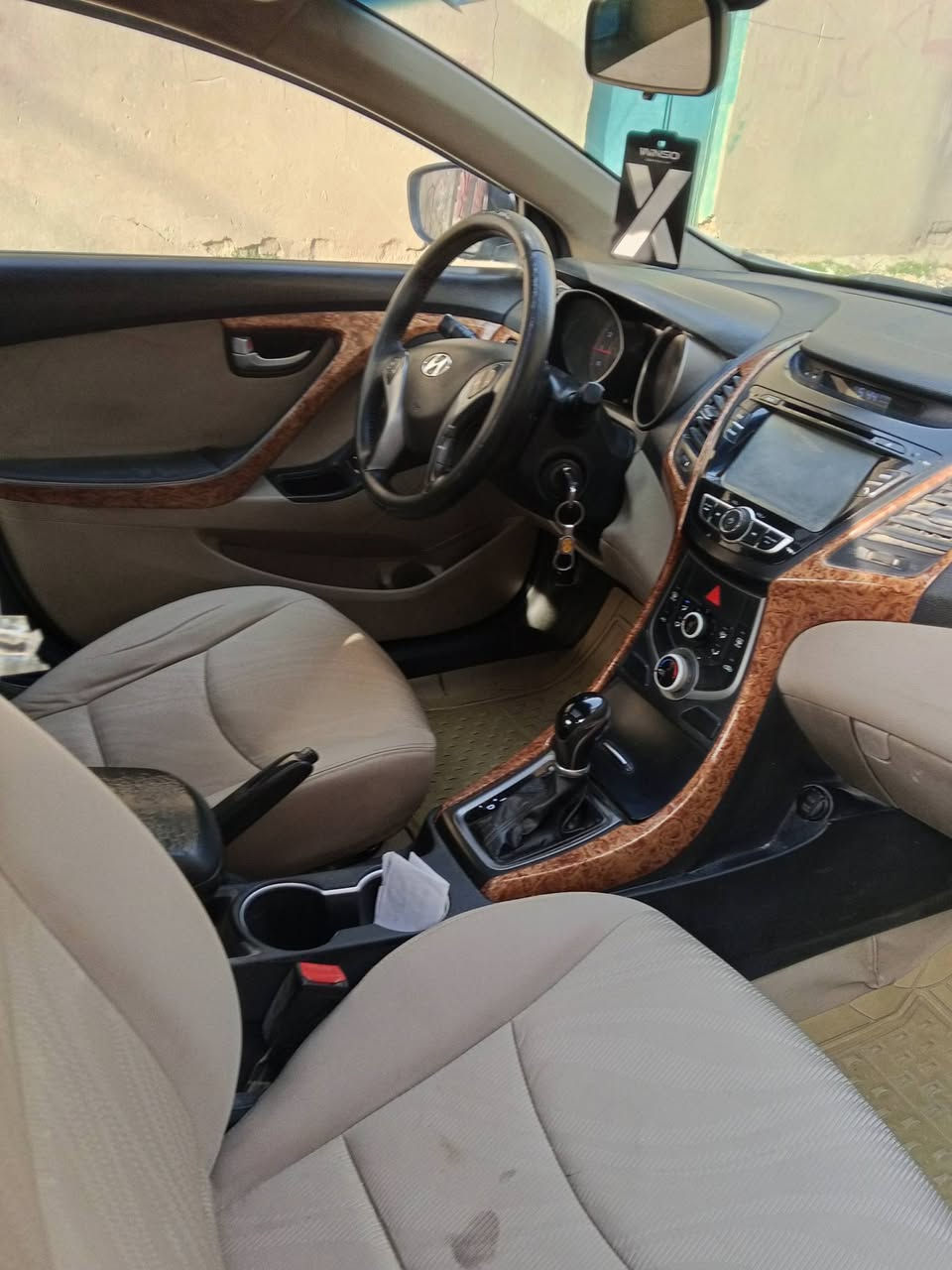 النترا موديل 16خليجي جاهزه من كلشي
السعر 120وبيها مجال بسيط
***********
