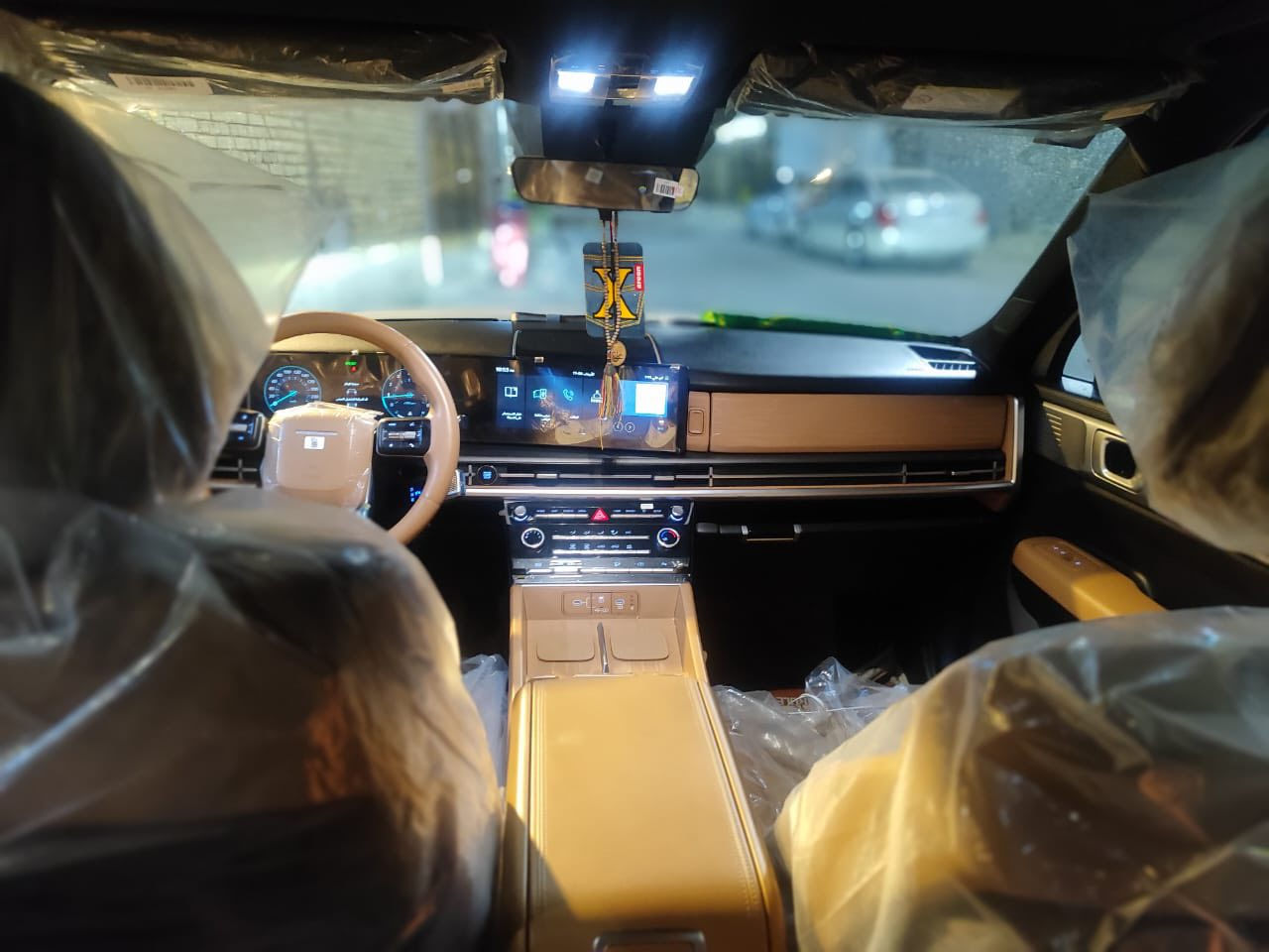 � للبيع — هيونداي سنتافيا  موديل 2024

المواصفات:
• سيارة نظيفة جدًا شبه جديدة
• مازالت نايلونات الوكالة موجودة على المقاعد
• داخلية مخمل لون بيج فخم
• شاشة كبيرة + كاميرات
• حساسات أمامية وخلفية
• إنارة LED حديثة
• تحكم من المقود
• تبريد وتدفئة
• وضعيات قيادة متعددة
• رقم بصرة خصوصي

السيارة بحالة ممتازة جدًا، استخدام خفيف ولا تحتاج أي مصروف.

📍 الموقع: البصرة
💰 السعر: 260 وبيها مجال

للاستفسار مراسلة الخاص أو الاتصال
***********
