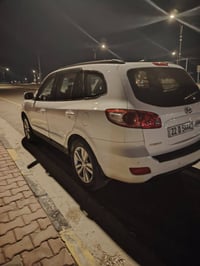 سنتافي • ٦ سلندر • ضرر خلفي