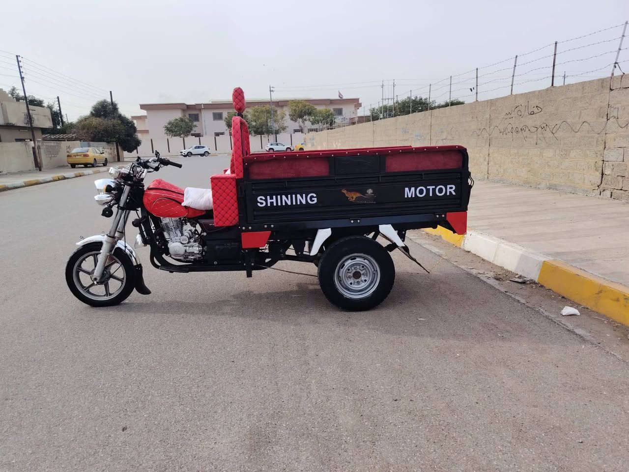 ياالله سلام عليكم شباب عندي هاي الستوته فحل عالي رقم سنويه كامل شاخوان  شرط تحويل ثاني يوم
موديل   2017محرك 26شرط ركبه ستوته جاهزه كل عيب مابيها شرط  كهربائيات كلها شغاله اي نقص مابيها تخم تاير جديد جوبلس ستوته مكفوله    *********** شراي خابرني     مامتواجد عل فيس رجاء المو شراي لا يكسر بمال العالم تحياتي للجميع السعر    مليونين 300وبيها مجال حگ الجيه ويرهم مراوس حسب التفق
