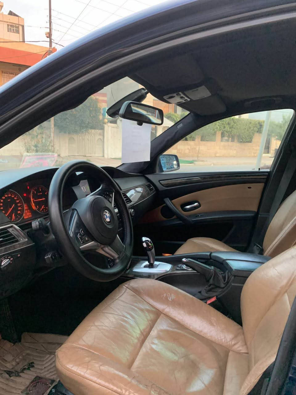 کـــــــوردی 
تەنها فرۆشتن بە نەقـــــد 
گــــــۆڕینەوە نــــــاکا 

بی ئێم /   BMW . 520 d 
مۆدیل / 2008 
جۆری  / گــــــاز 
مەکینە / V4 چوار پستۆن تۆڕبۆ 
مەکینە و گێڕ نەکراوەتەوە 
ڕەقەم هەولێر سەنەوی نوێ 
مەودای ڕۆیشتن / 174 هەزار کم 
مواسفات گێڕ ئۆتۆ کۆبرا 
کوشین جلد و قەیسی 

تەنها بۆنیت سبوغ 
بێ ژورێ ، بێ ئێڕباگ 

نـــــرخ  ( ٩٧ $ ) 
ناونیشان هەولێر 
بۆ پەیوەندی ( *********** ) 

عربي 
فقط بیع نقد 
ماعندنا مراوسة 
سعر مناسب 

بی آم     BMW 520 d 
مودیل / 2008 
نوع / دیزل 

محرك / V4 T 
ٱربعة سلندر تیربو ، مامفتوح 
رقم اربیل سنوية جدید 

ماشي 174 ٱلف کم 
مواصفات / جیر اوتو کوبرا 
کشن جلد ، دواخل مشمشي 

صبغ فقط بولنت 
بدون دواخل ، بدو آیرباك 

سعر  ( ۹۷ $ ) 

عنوان اربیل 
للاتصال / *********** أربيل, العراق
