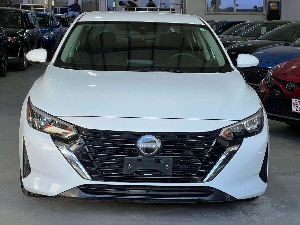 نيسان سينترا 2024 s 
سعر /118 ورقه و مجال بسيط 

مواسفات s 
بصمه
شاشه 
كاميره 
حساس 
رادار 
تحديد سرعه 
تحكم ستيرن 
بعد بيها هواي مواسفات 

بجم كبص بدون ايرباك ✅
سياره بيها صندوق سبغ +4 قتع كلير امريكي 
مكان سياره اربيل 
 اتصل رقم /*********** أربيل, العراق
