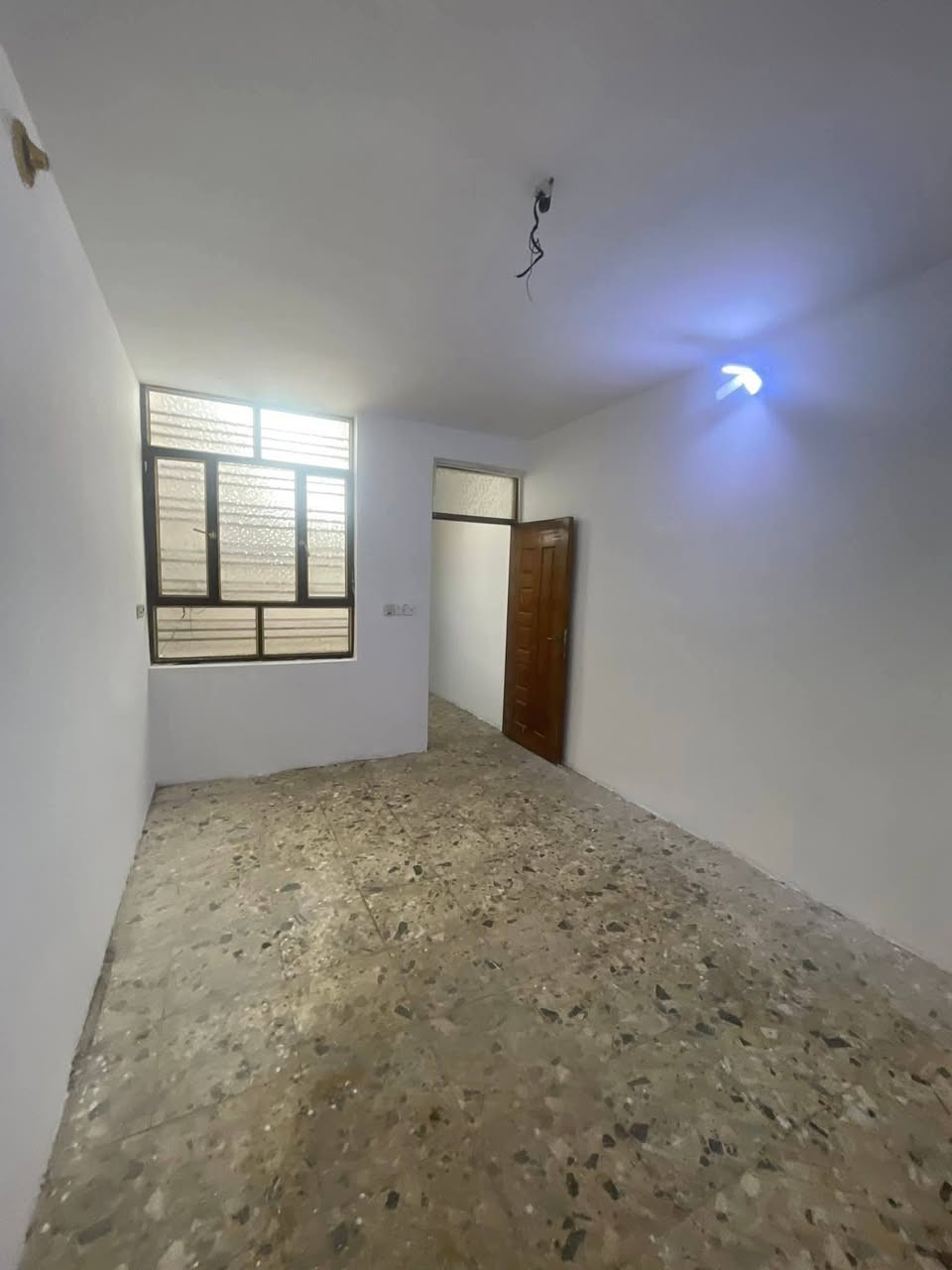 يا الله
مشتمل للبيع في منطقة الشعب حي التجار الثانية مقابل مدرسة غمدان
المساحة ٧٥ متر
واجه ٣،٥ م
نزال ٢١،٥ م
يحتوي على ٣ غرف نوم وصالة خطار ومطببخ ومنور وخدمات بكل طابق
للاستفسار
مكتب الحضارة للوساطة العقارية
***********
