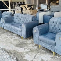 تخم عراقي شغل حلو عشره مقعد جديد ٠٧٧٧٢٠٦٠٥٥٣ السعر ٤٥٠ قفل