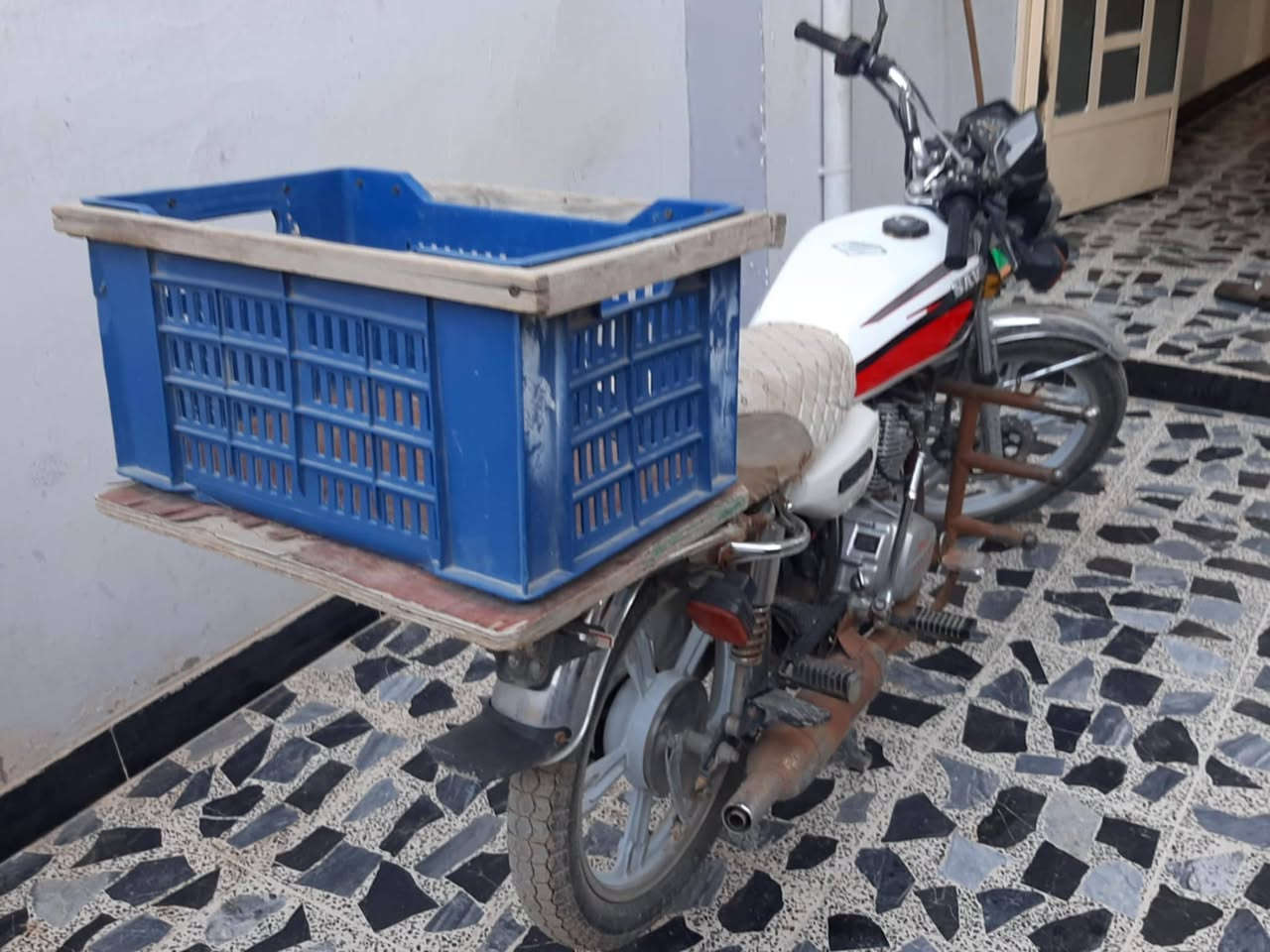 درجة سيفان 21 _ 5 كير مكفوله ما ملعوب بية لون ابيض صلنصة كاتم
السعر خاص 
*********** 
بعقوبه المفرق قرب مجسر المفرق
