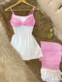 ملابس • موديل • موضة