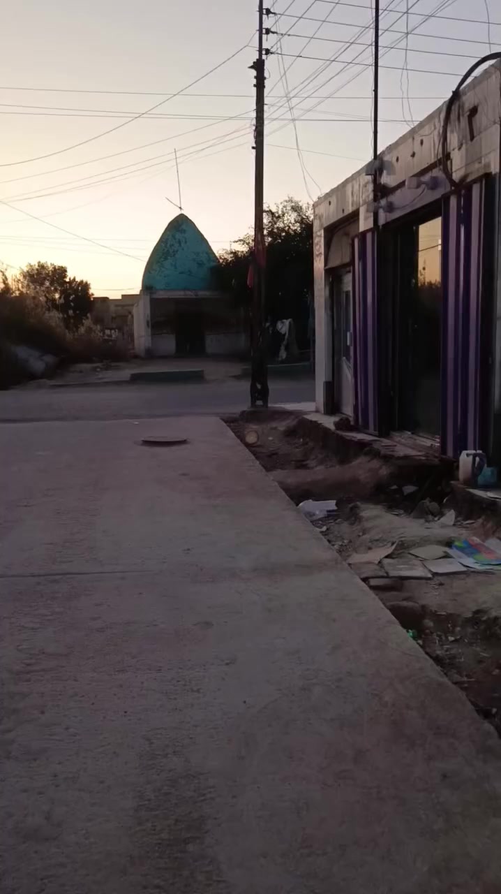 غراض للبيع مال تكاتك  كماليات +غراض تصليح بسعر الجمله اكرر بسعر الجمله كله انريد نعزل المحل  ***********
