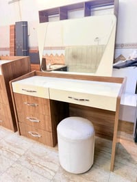 غرفة نوم تركي • ٨ قطع • نضافة ٩٠٪