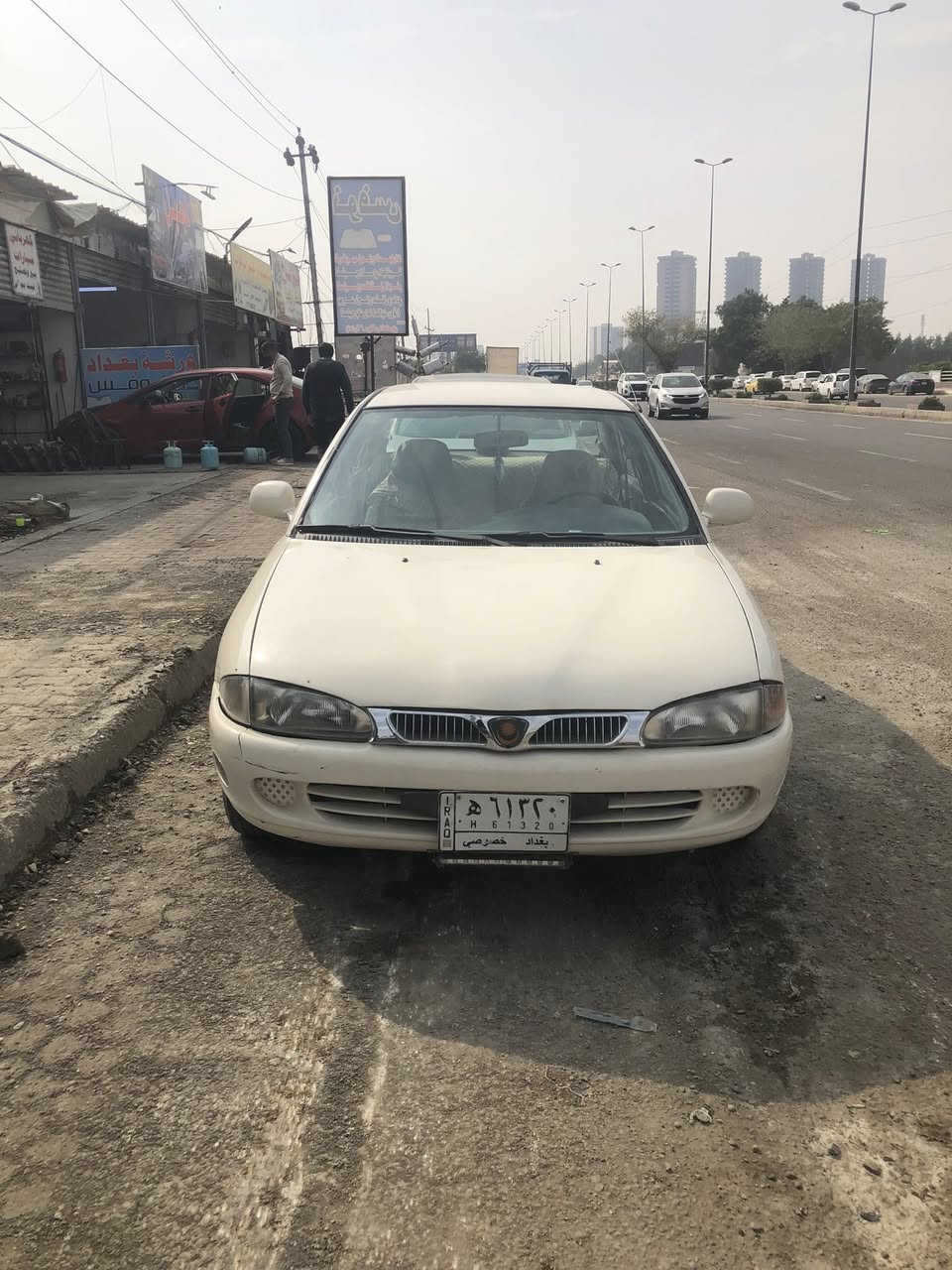 بروتون٢٠٠٥بيهه حزام صبغ وطخه بجنطه خفيفه بيهه خيط تبخير بالمكينه بس متنقص دهن ولا شي بس من صلنصه التدخين خفيف ميبين السعر ٣٨بي مجال بسيط حك الجيه مكان بغداد الكاضميه للاستفسار اتصل ع رقم ***********ممتواجد ع فيس
