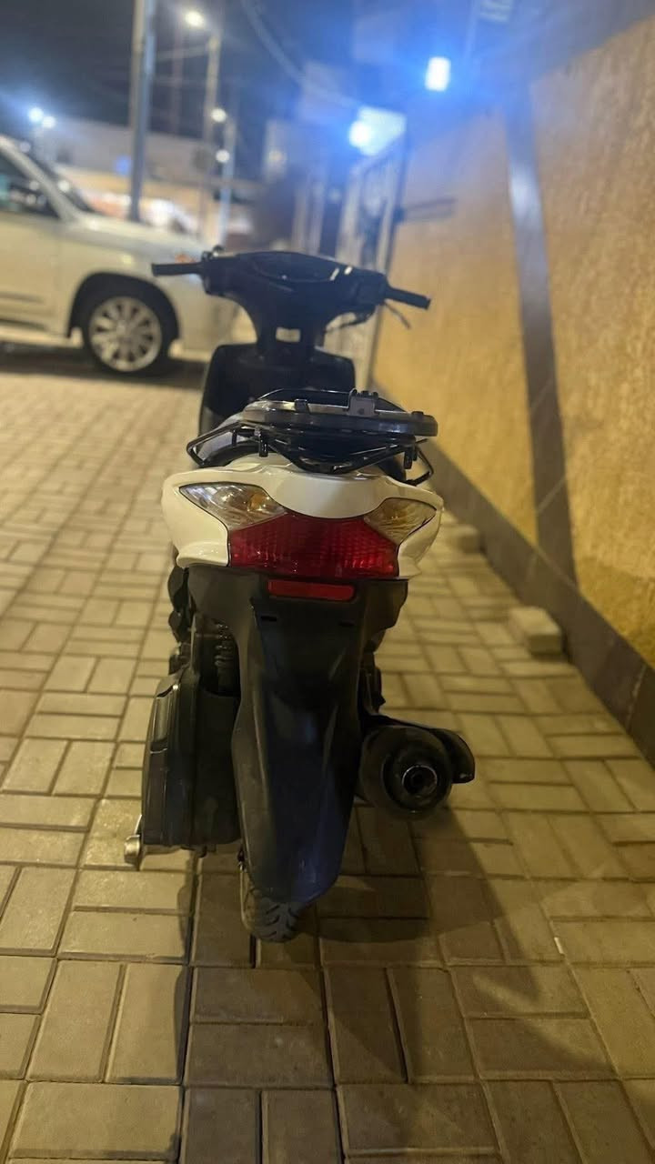 سلام عليكم دراجتين ادرس حديث للبيع الدراجات خير من الله  ميكنه ناعمه شلعه معدل
(الدراجات ثنينهن كفرات بلادية بس مصبوغات جماليه كفرات اصليه مو تجاري)
البيضه ترهم مراوس بادرس قديم بس بيها فقوصات بسيطه مثل استان وتاير امامي فقط +ثنينهن مفتوحات وعلى ايدي خير من الله

السعر خاص او اتصل

مكاني كوت داموك 
***********
