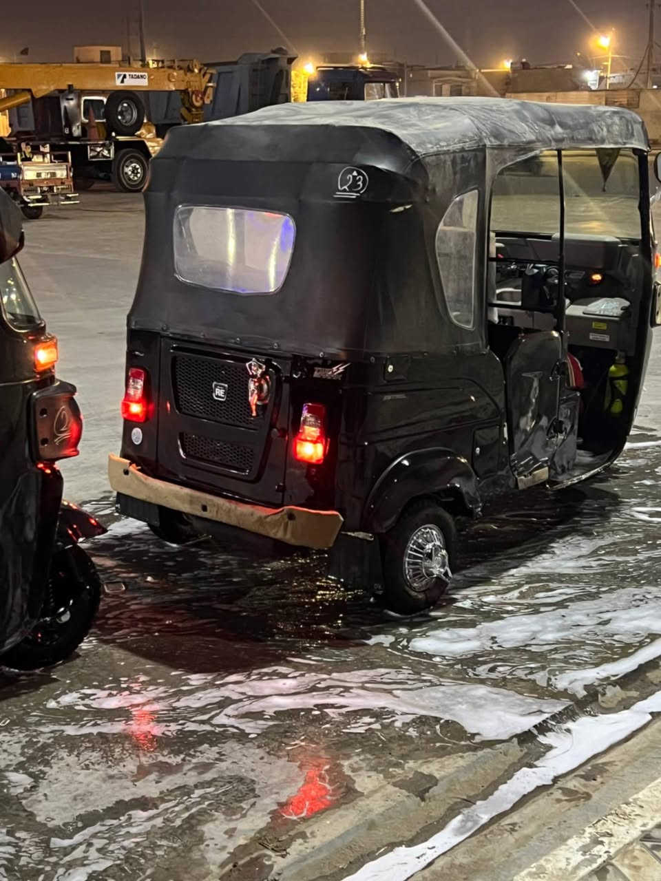 سلام عليكم تك تك  للبيع موديل ٢٣ رقم كربلا كفاله عامه . ***********
