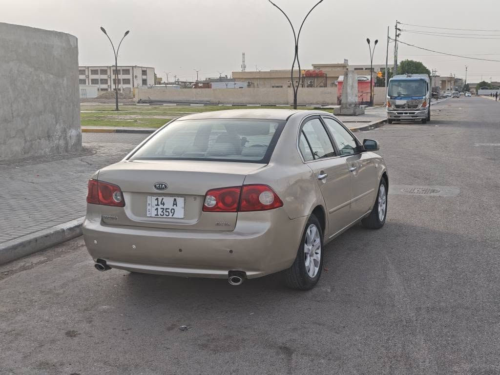 اوبتيما 2006 خليجي فول مواصفات السعر 73
***********.      محرك 6V محرك جديد 
مكينه وگير كفاله حداده نضيفه تخم تاير جديد 
بيهه 4 قطع صبق رقم بصره  سنويا لغاية 2031
تحويل عنواني البصره البصرة, العراق
