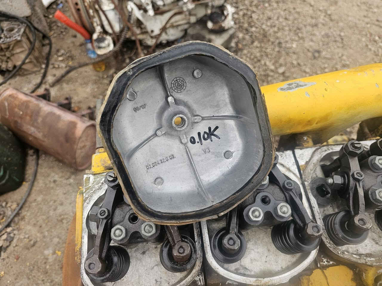 #محركات حاوية 
شرط التشغيل ما مشتغلة بالعراق نضافة 100%
محركات دويز ٦ بستم 
محركات دويز ٤ بستم 
المكان ديالى العظيم 
للاستفسار ***********
