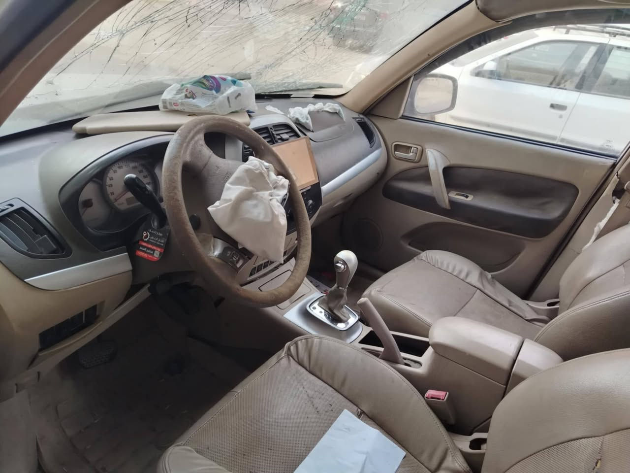 السلام عليكم سياره شيري تيكو 2012 للبيع أثر حادث تايرات جديده باتري جديد السعر ٣٥ ورقه وبيها مجال ورقم ألماني دولي مكاني بغداد ابي غريب الاتصال على الرقم ***********
