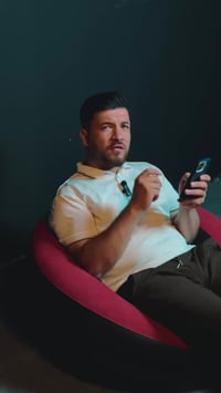 كرسي • أحمر/رصاصي • ٥٣×٨٥×٨٥سم