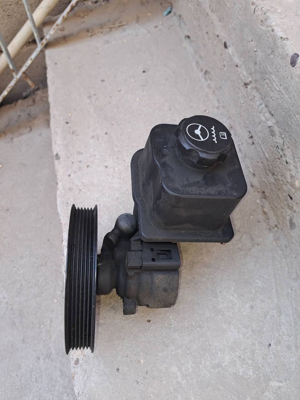 السلام عليكم غراض بلايزر للبيع شغالات مال كصه وجدد
كلج مع المروحه مع الحاضن مع كلج ثاني كولهن ب 250الف 
عبوات اصليه مال كصه شغلات وحده بيهن نقص طوافه فقط سعرهن ب 150
باور مال كصه جديد اخذته ب 90 يشهد الله ابيعه ب 60الف
عنبار رائيسي جديد سعره 30الف

الي ياخذهن كولهن احسبهن اله غير حساب مكاني بابل
***********
