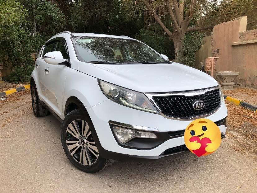 السلام عليكم 
اسبورتج 2016 رقم واسط بالاسم وتحويل مباشر 
المواصفات المعروفه عن الاسبورتج 
ماشية 160 km 
مراوس سبورتج 2011 او 2012 
شرط نظيف ورقم واسط او بغداد 
للاتصال *********** 
مكلف بالنشر
