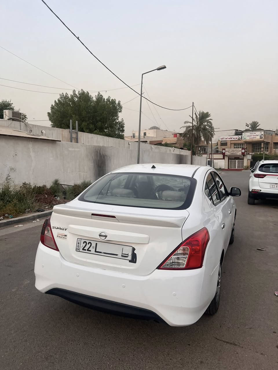 نيسان سني 2022 رقم  اربيل. هندي
سيارة مكفولة 
بيه بارد شخوط 
وبيه جزء من صندوق صبغ سوناره بالصور
ماشية 160 km
موجودة بغداد بالقرب من الراشدية (جديدة الشط)
*********** 
بسعر 115 وبيه مجال للشراي فقط

