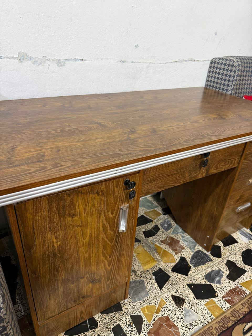 مكتب50 + كرسي 25  للبيع سعرهن 75 مكان بغداد مدينة الصدر فقط شراي يدخل سعر نهائي قفله


**إذا كنت صاحب هذا الإعلان وتريد حذفه لأي سبب، رجاءا أرسل رسالة إلى الدعم الفني**