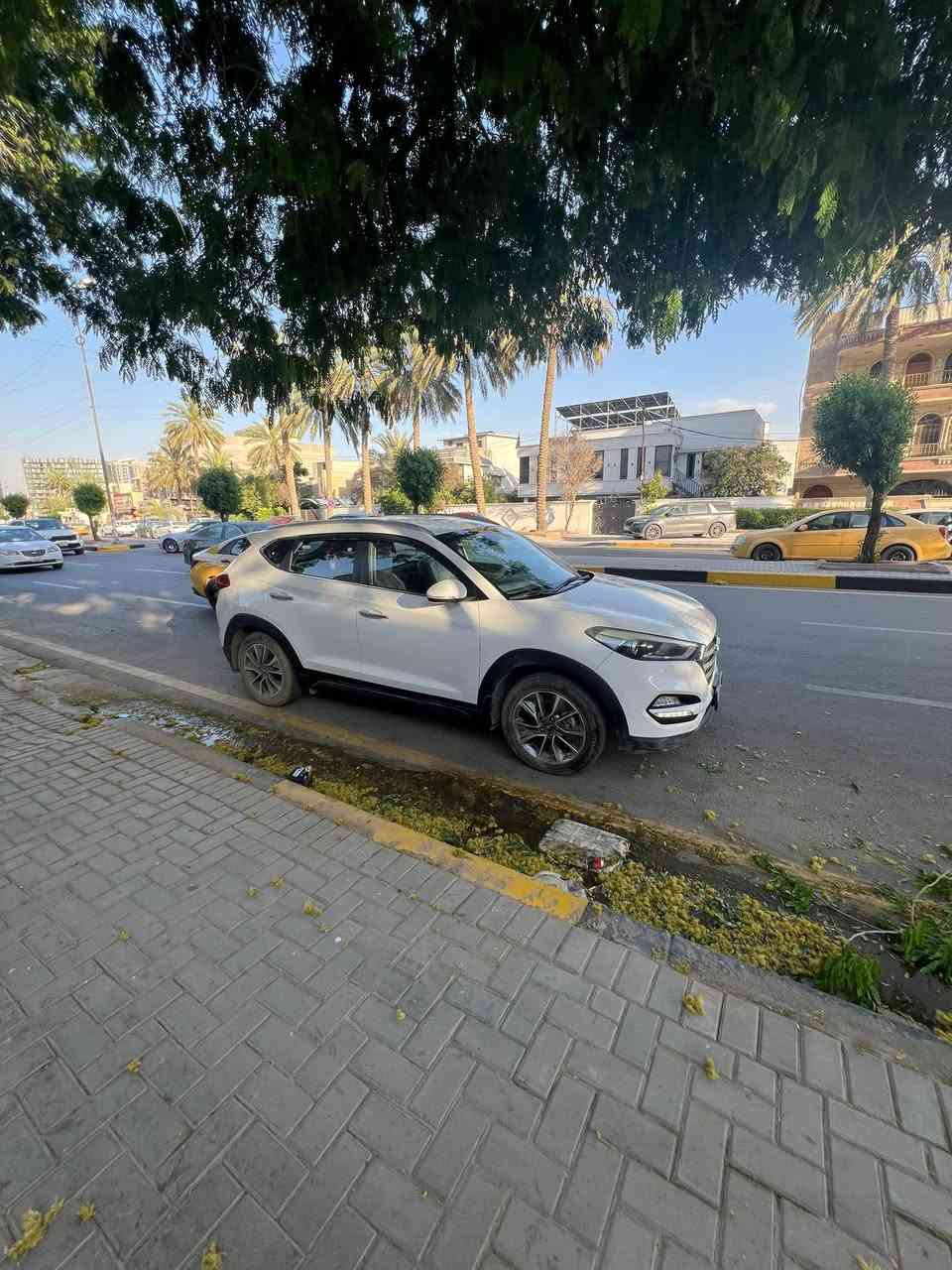 سلام عليكم توسان موديل 2018 خليجي السياره مكفوله نظيفه للبيع فقط
السعر 170 ورقه بيهاا مجال بسيط 
رقم ***********
مكان الكاظميه
