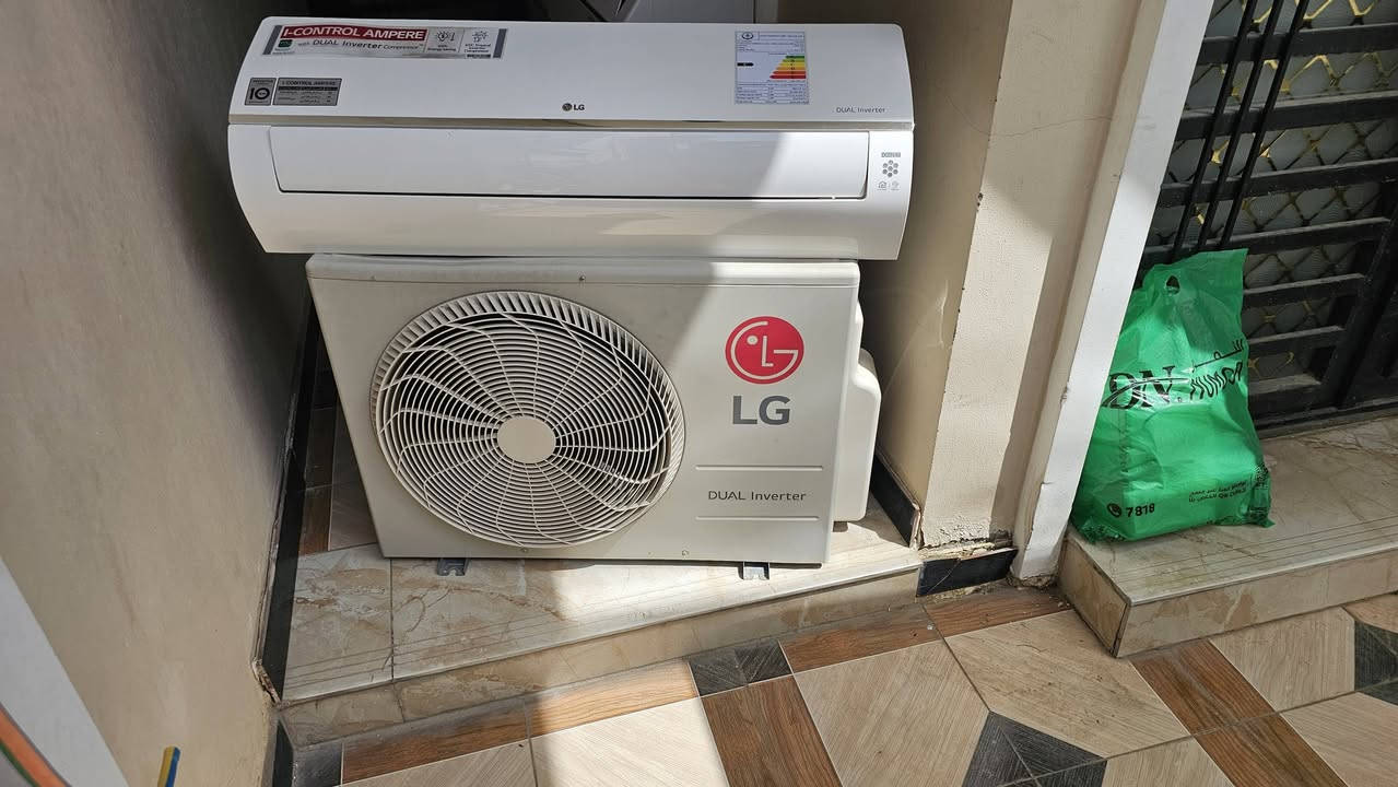 السلام عليكم سبالت AUX نظيف جدا جدا 
طن ونص +طن  انفيرتر تحكم 
سبلت LG نظيف جدا  ٢طن انفيرتر تحكم 
بغداد الدوره / ***********
