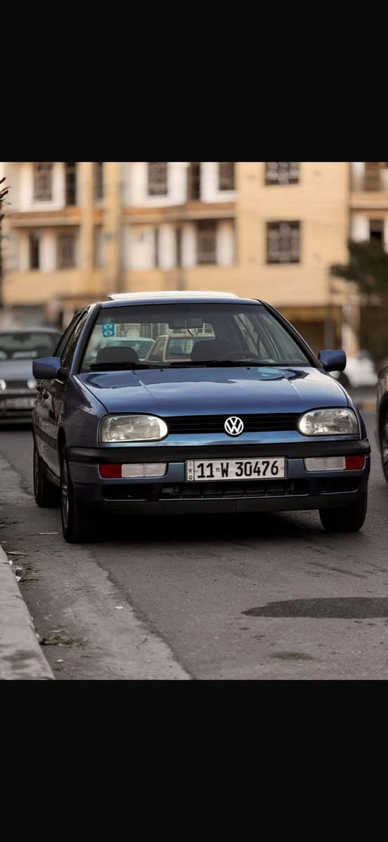 السلام عليكم
كولف موديل 1993 سيارة نظيفة جدا  و كاملة مكملة مكينة  2000 و كير اوتماتيك و غرفة نظيفة و تبريد ثلج  مروحة عاصفة و سلايد كهرباء و سنتر لوك و طخم تاير و رقم بغداد دولي الجديد هزة جديدة و سنوية جديدة و بأسمي و السعر 55 ورقة و مكانها حي الجامعة للاستفسار الاتصال على الرقم ***********
