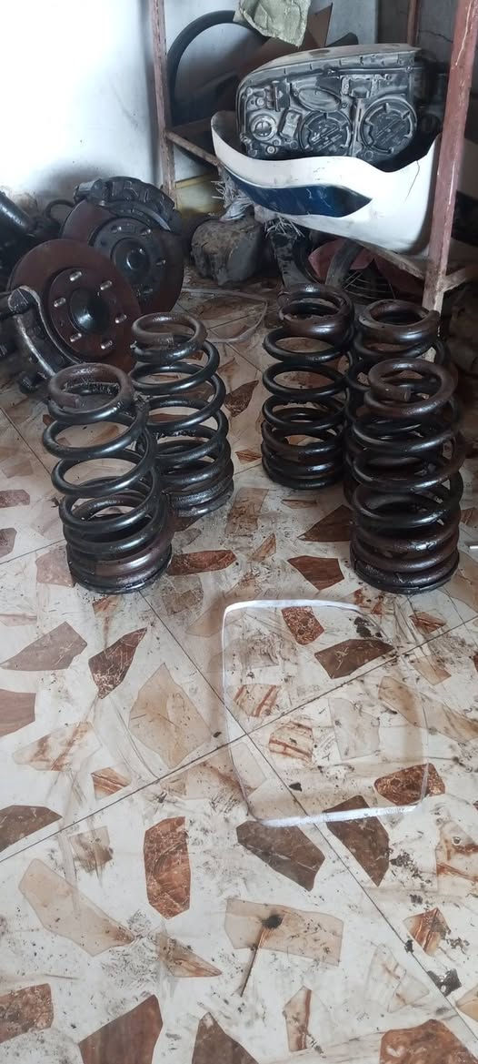 السلام عليكم من رخصت المسؤل  اصطابكسن ستاركس +لوي خلفي +دبلات خلفي للبيع   للستفسار  ***********  سعر رقم موجود
