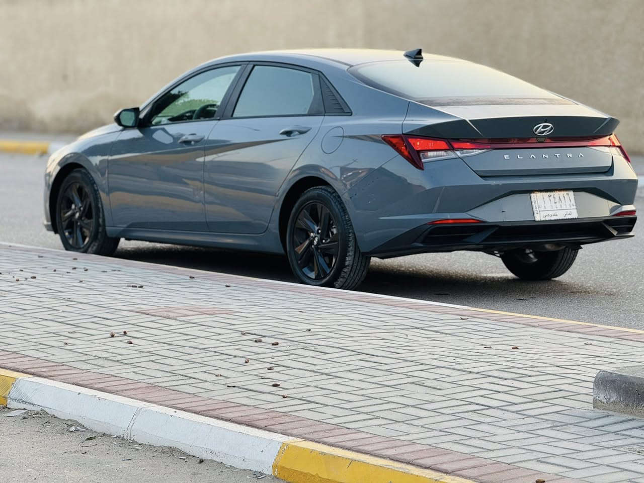 السلام عليكم النترا 2021 معوقين مثنى حادثها سطحي  تبديل بنيد  وجاملغ بدون اي ضرر داخلي شاشه كاربلاي كامره دواره مانع انزلاق تحديد مسار رادارت  حساسات مانع تصادم وبعد بيها هواي مواصفات محرك 2000دوش كير كفاله حداديه سياره جاهزه ماشيه 35الف فقط مكان السياره السماوه مركز المدينه السعر  130وبيها مجال لللاستفسار ☎️ اتصل ***********
