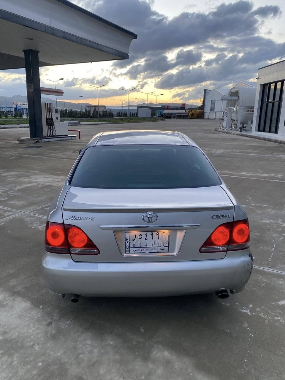 سەرەتا بەناوی خوای گەورە
شاهیینە بڕاوە بڕاوە 
٢٠٠٥ بەسمە رەش 
١٨٠ بچووک بە بچوکی سپۆرت 
٤ تایەو ویلی لۆکی لە ژیرایە 
٣دووگمەی ناورەش 
بەشەرتی گێڕ و مەکینە و تەبرید 
شوین سلیمانی 
سعری ٤٥ گەڵا قفڵ و کۆتای 
گۆڕینەوە ناکەم 
ژ.م ***********
