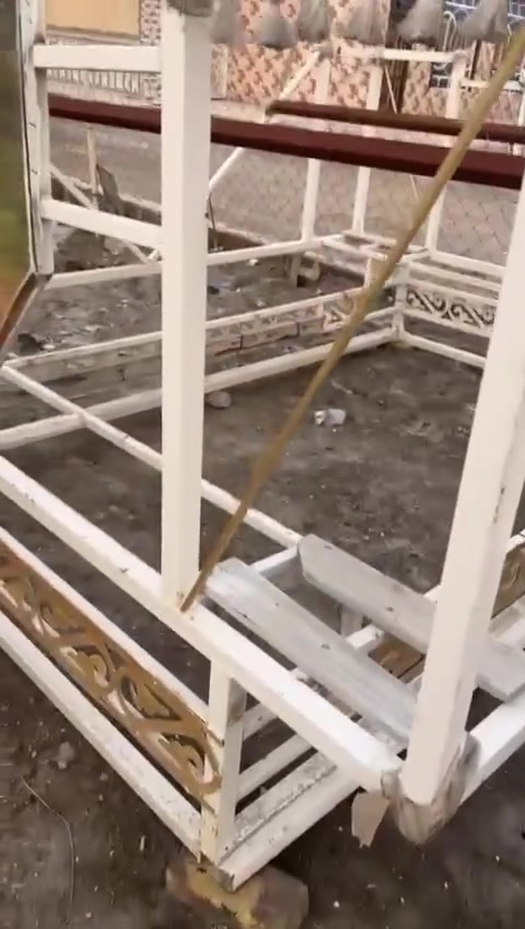 السلام عليكم خدام الحسين (ع)
قفص للبيع السعر والتفاصيل خاص
‏‪***********‬‏
