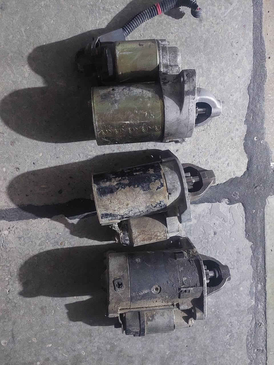 غراض فيرنه  سلف مال كصه اصلي اربع قطع داينمو  بوبرن خلفي فيرنه البيع بغداد الامين ‎0777 218 27000
