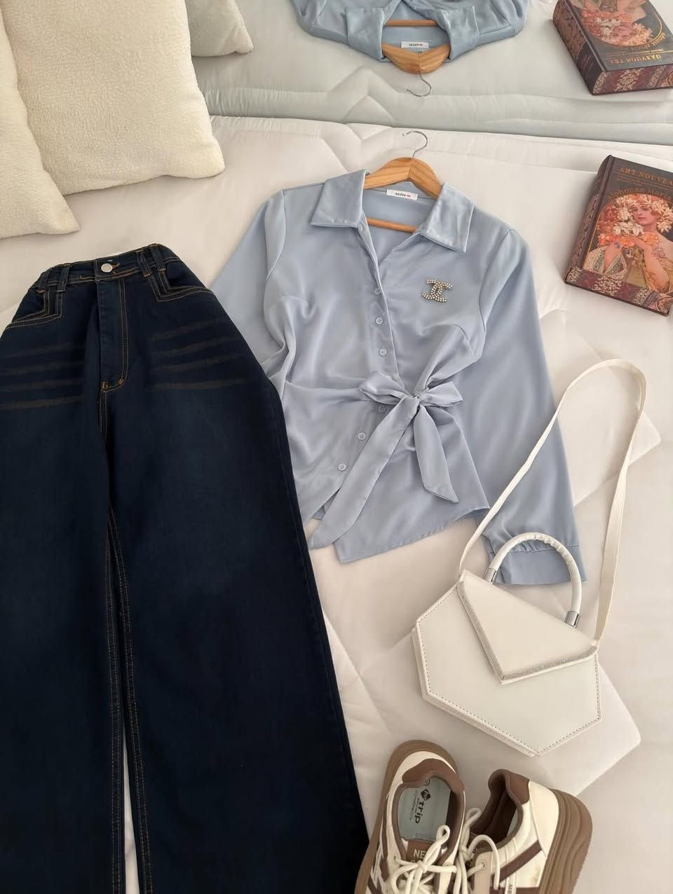 طقم قطعتين كشخة ومرتب يجنن 😍✨
اختيار مثالي للطلعات، الجامعة، والعمل

القميص تصميم أنيق وخامة مريحة يبرز جمال إطلالتج 🤍
والبنطلون ستايل عصري يعطيج لوك مرتب وكيوت بكل مكان 👑

📏 القياسات المتوفرة:
38 / 40 / 42 / 44 / 46 / 48

💰 الأسعار:
سعر القميص: 15 ألف
سعر البنطلون: 19 ألف

📩 للحجز والاستفسار مراسلتنا خاص
🚚 التوصيل متوفر لجميع المحافظات

⸻

#طقم_نسائي
#ملابس_نسائية
#ازياء
#موضة
#ستايل
اطلاله_انيقه
كشخة
ملابس_العراق
ازياء_العراق
طقم_قطعتين
بنطلون
قميص
ملابس_بنات
ترند
fashion
outfit
style
instafashion
explore
fyp
تيك_توك
انستقرام
متجر
تسوق
بغداد
توصيل


**إذا كنت صاحب هذا الإعلان وتريد حذفه لأي سبب، رجاءا أرسل رسالة إلى الدعم الفني**