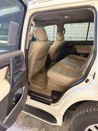 للبيع لاندكروز 2011 ستينيه اصل رقم بغداد مكفوله كفاله عامه ماشيه163 حق...